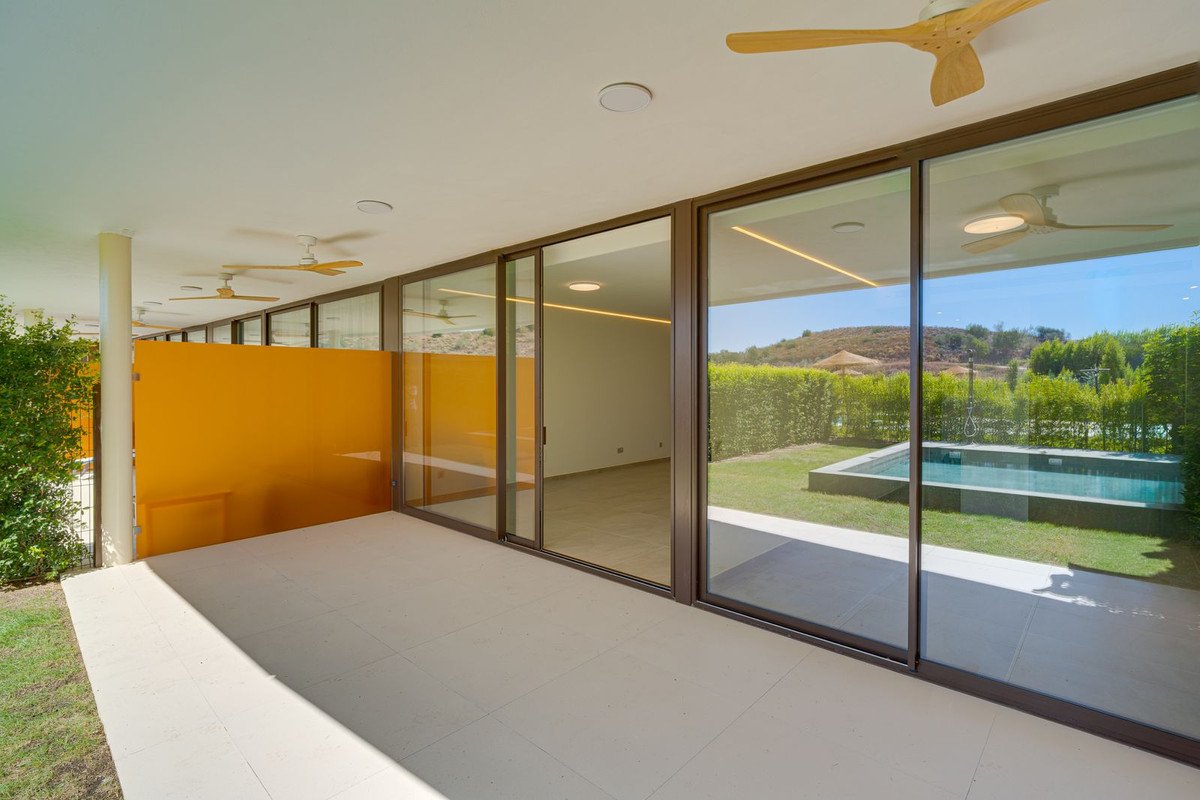 2 Bed Ground Floor Apartment in Higueron