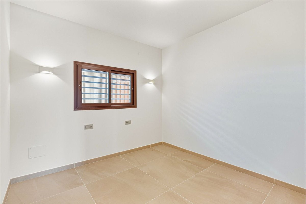 2 Bed Ground Floor Apartment in Higueron