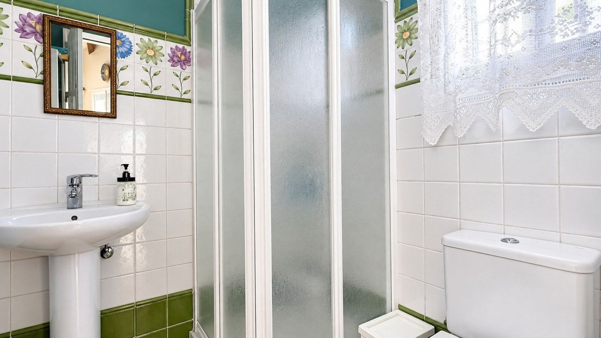 4 Bed Detached Villa in Coín
