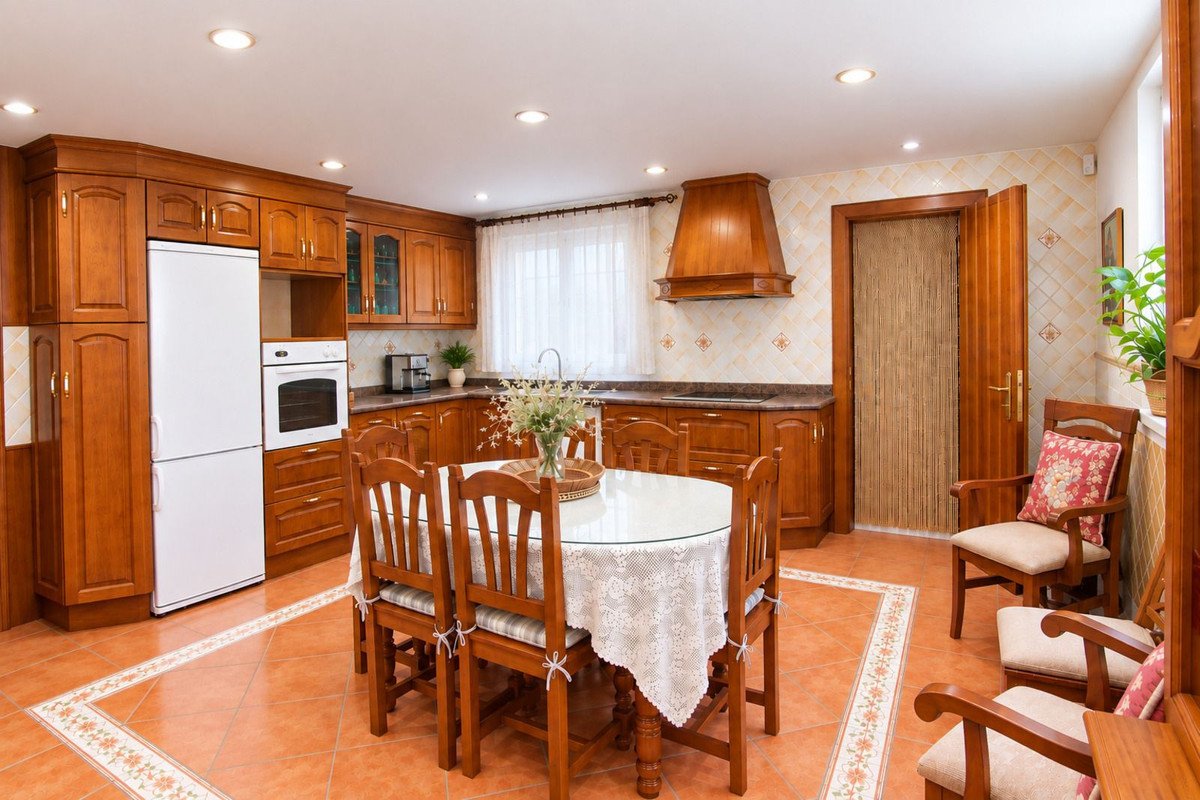 4 Bed Detached Villa in Coín