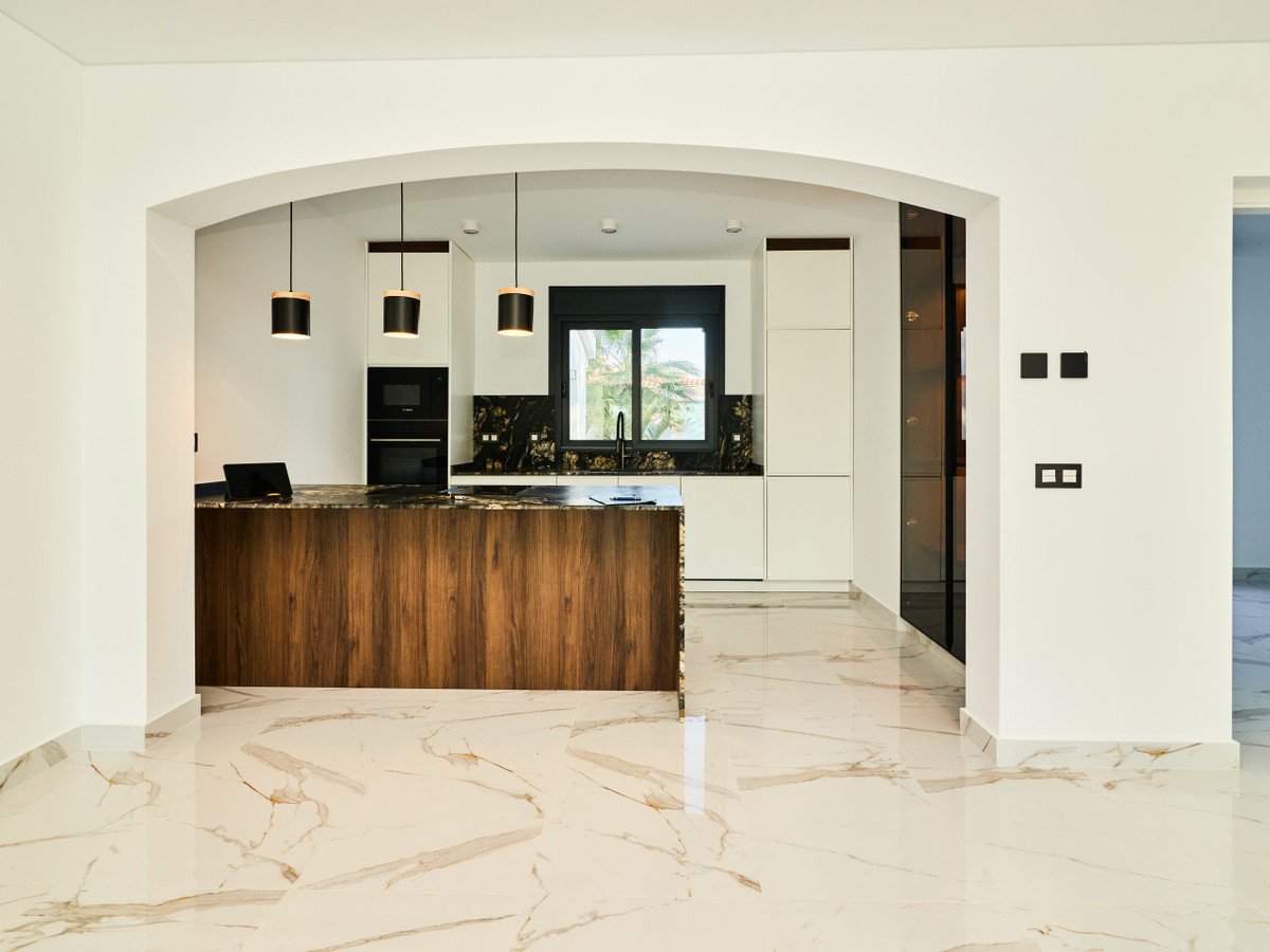 5 Bed Detached Villa in Rojales