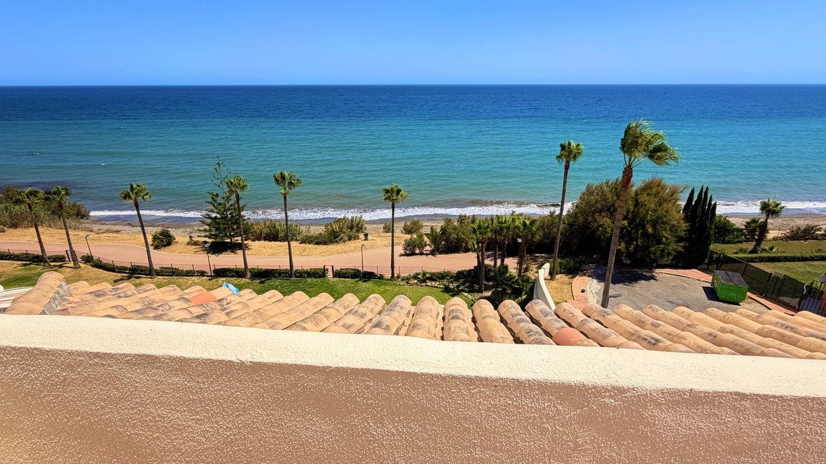 3 Bed Penthouse in Estepona