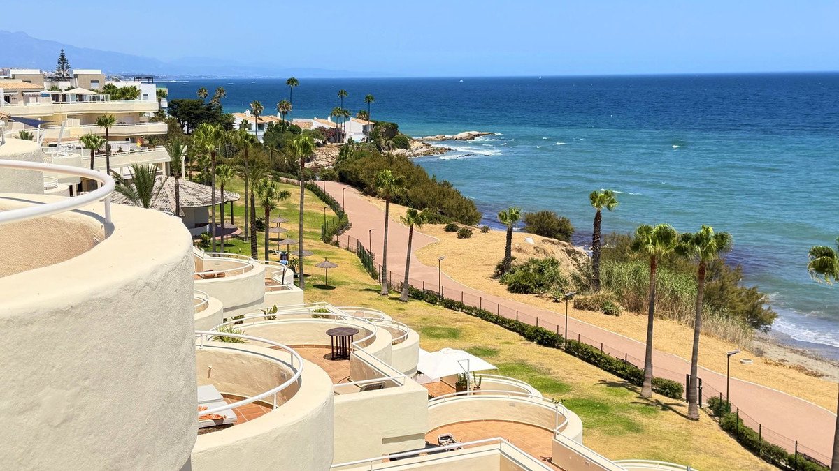 3 Bed Penthouse in Estepona