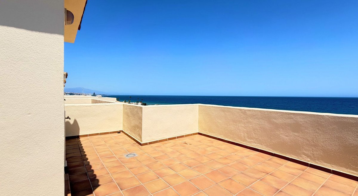 3 Bed Penthouse in Estepona