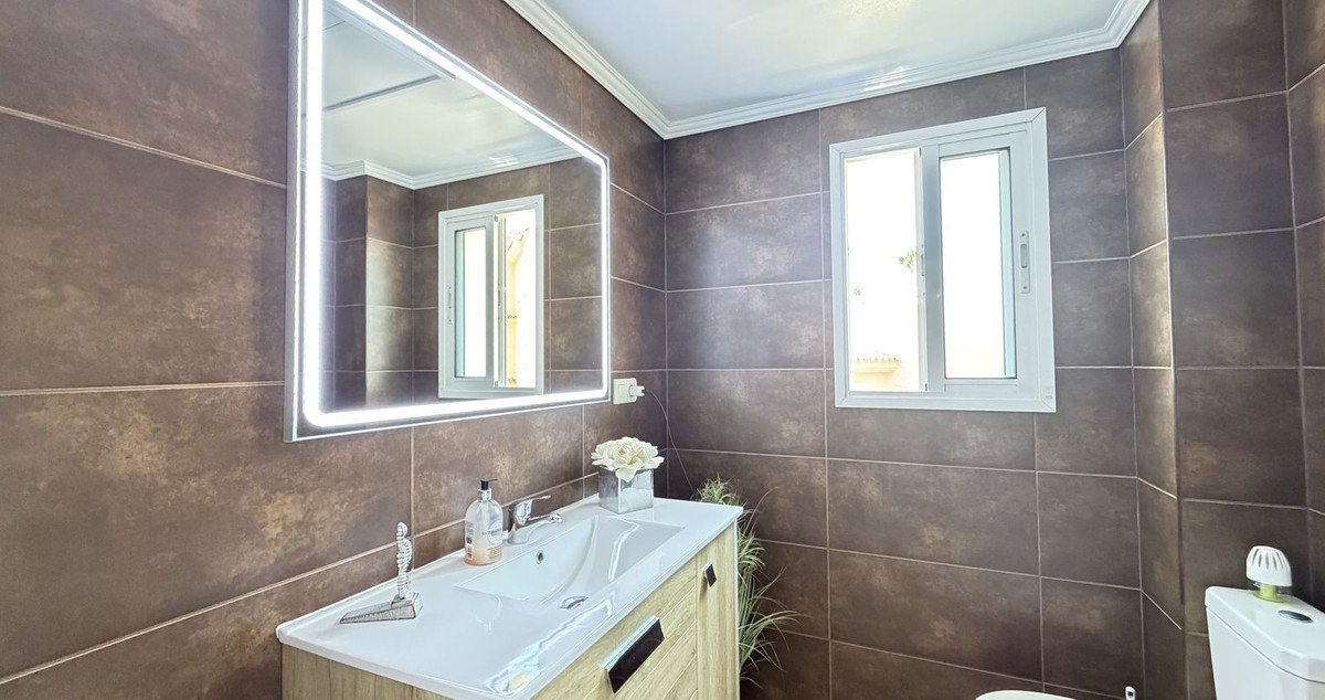 3 Bed Penthouse in Estepona
