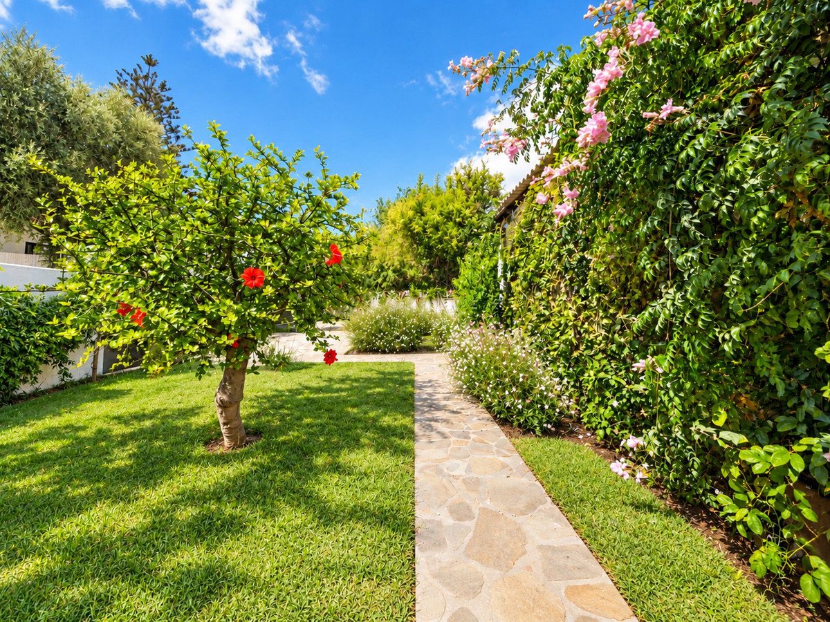 4 Bed Detached Villa in Marbella