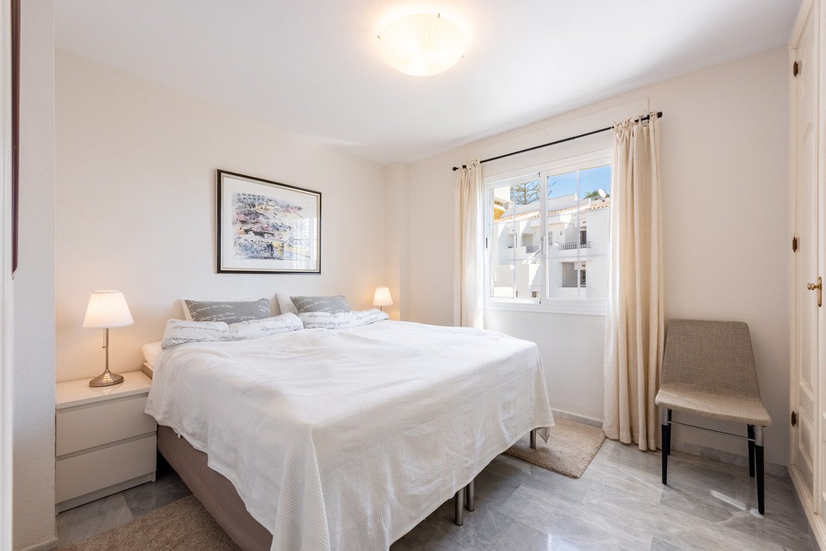 3 Bed Middle Floor Apartment in San Pedro de Alcántara