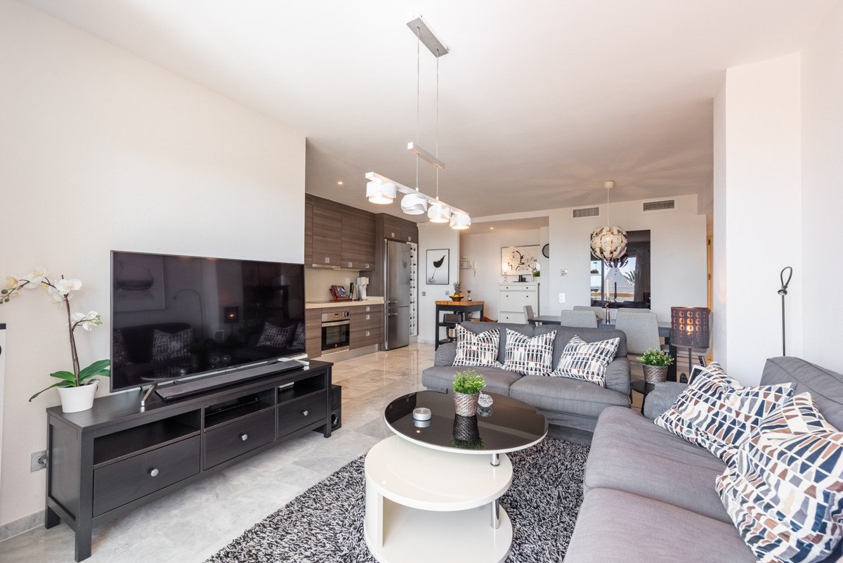 3 Bed Middle Floor Apartment in San Pedro de Alcántara