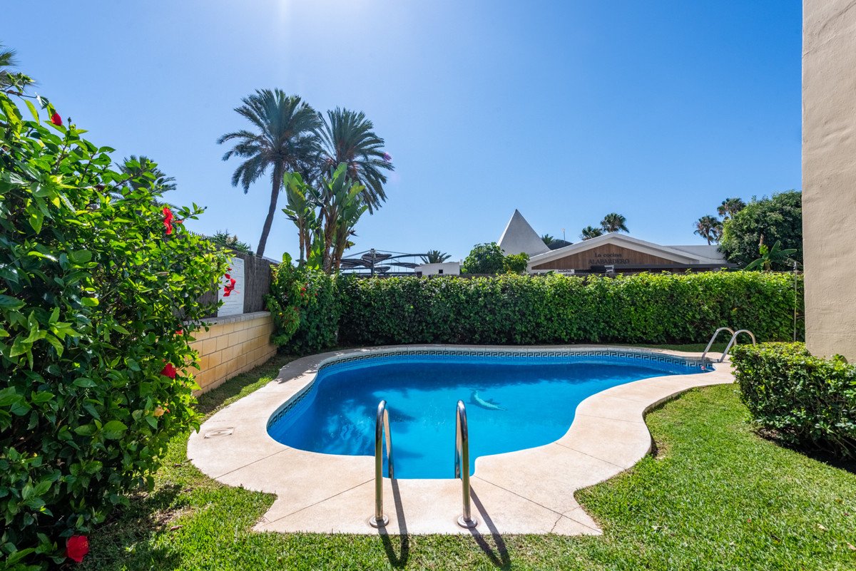 3 Bed Middle Floor Apartment in San Pedro de Alcántara