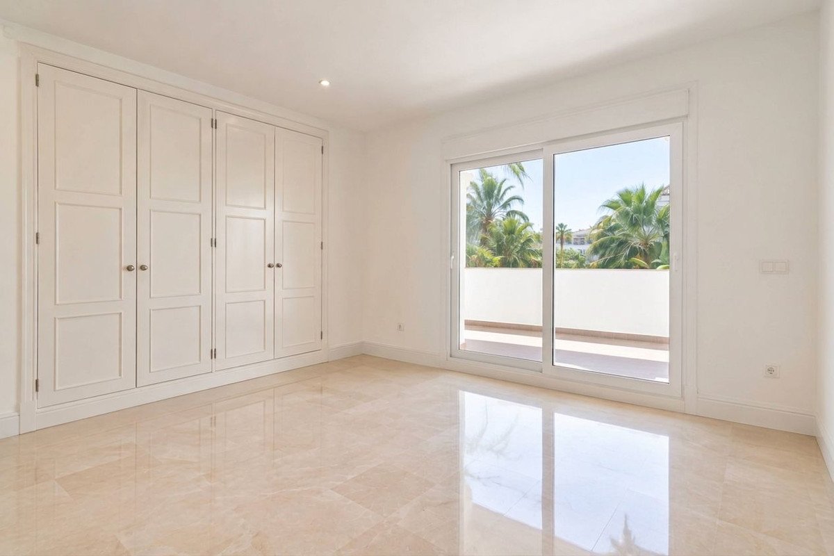 2 Bed Ground Floor Apartment in Marbella