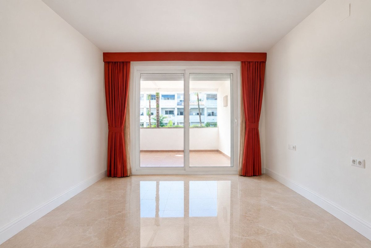 2 Bed Ground Floor Apartment in Marbella