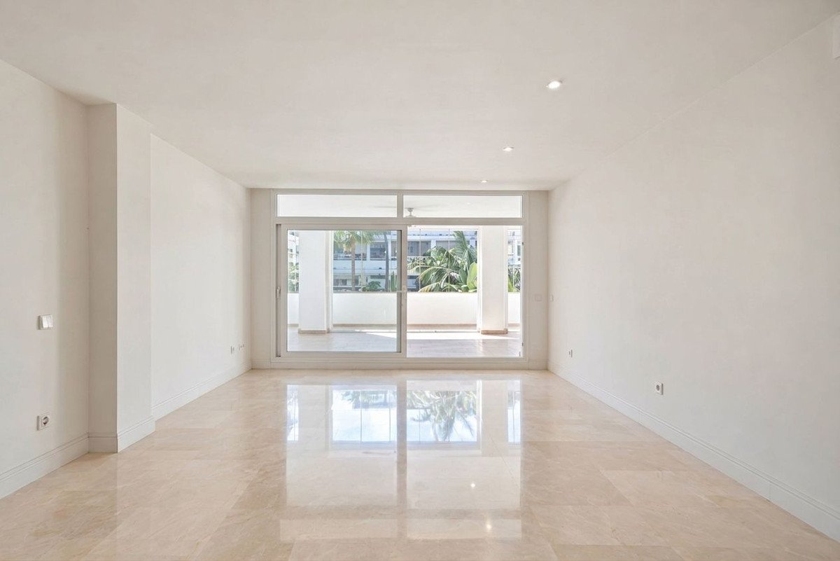2 Bed Ground Floor Apartment in Marbella