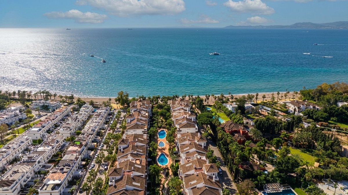 2 Bed Ground Floor Apartment in Marbella