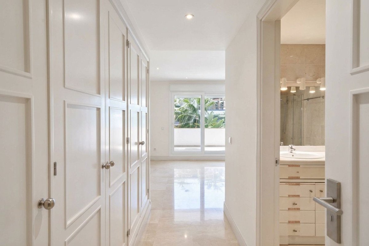 2 Bed Ground Floor Apartment in Marbella