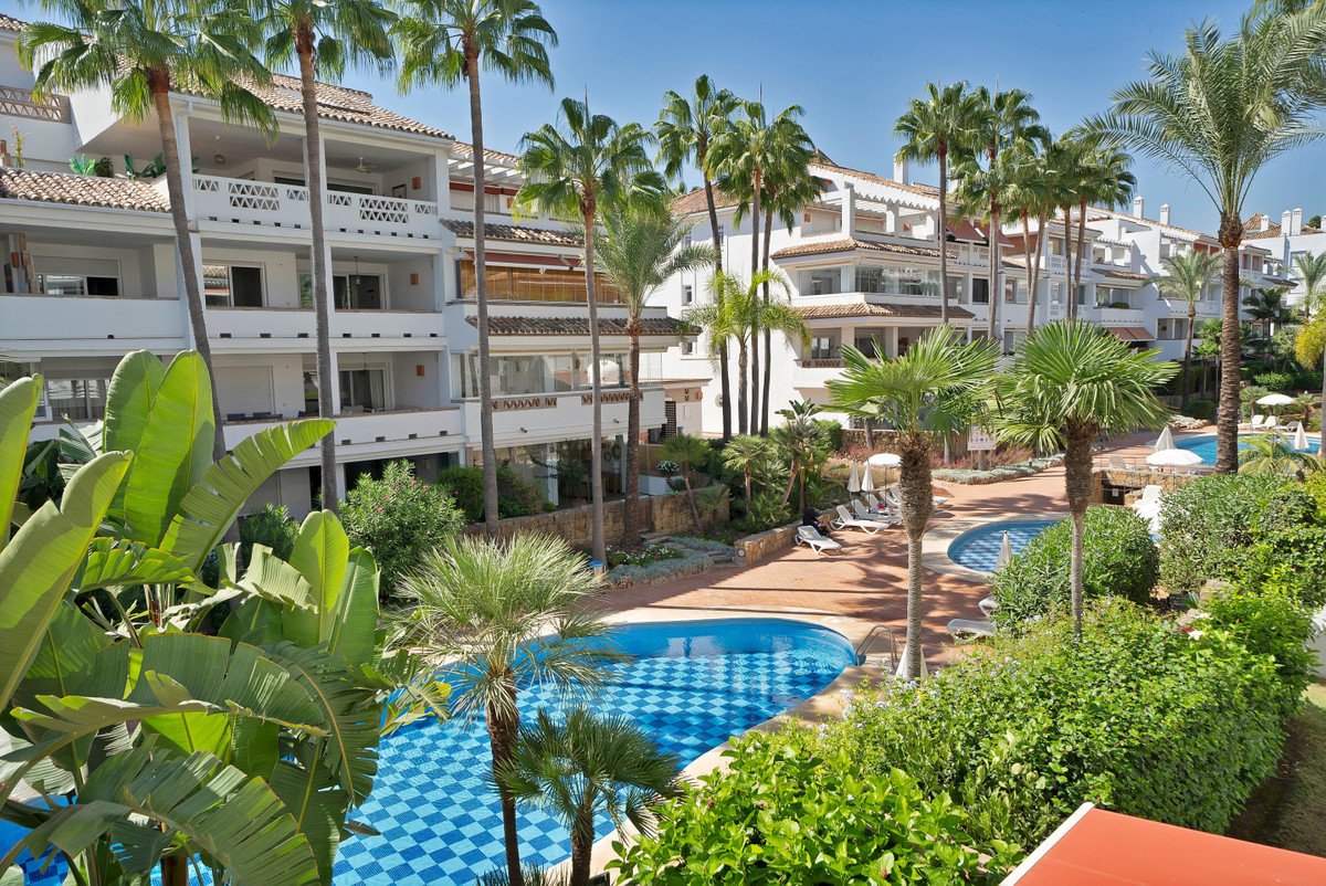 2 Bed Ground Floor Apartment in Marbella