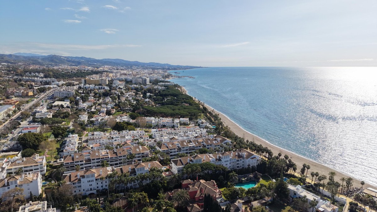 2 Bed Ground Floor Apartment in Marbella