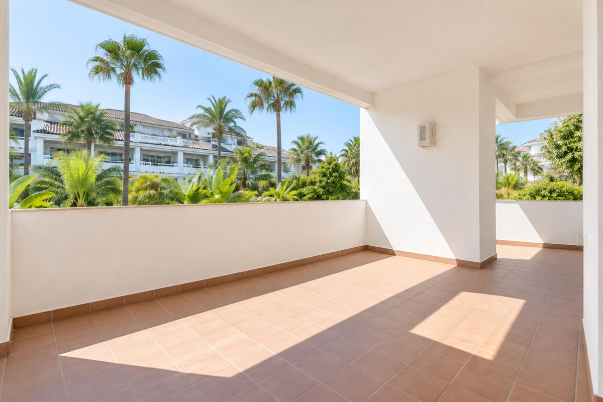 2 Bed Ground Floor Apartment in Marbella