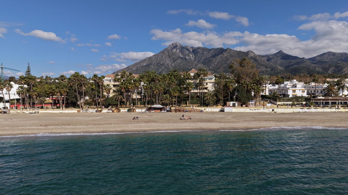 2 Bed Ground Floor Apartment in Marbella