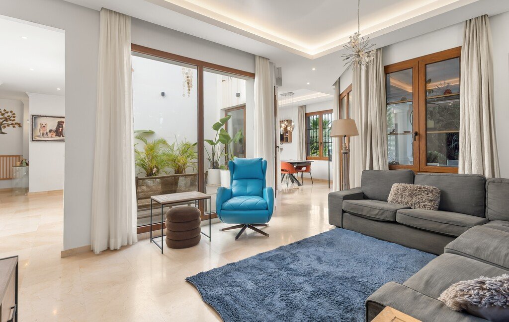 4 Bed Detached Villa in Estepona