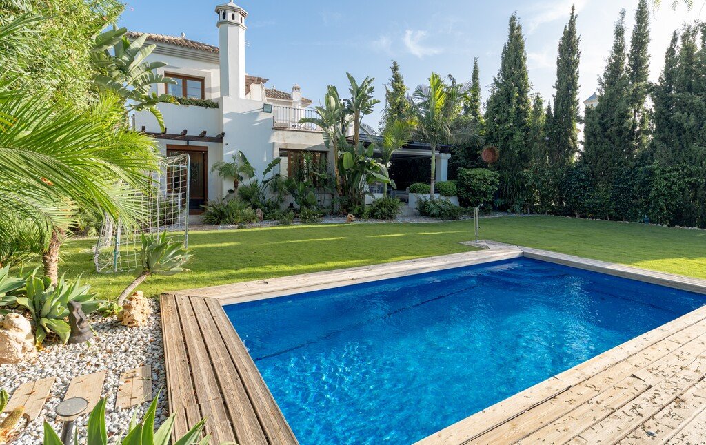 4 Bed Detached Villa in Estepona