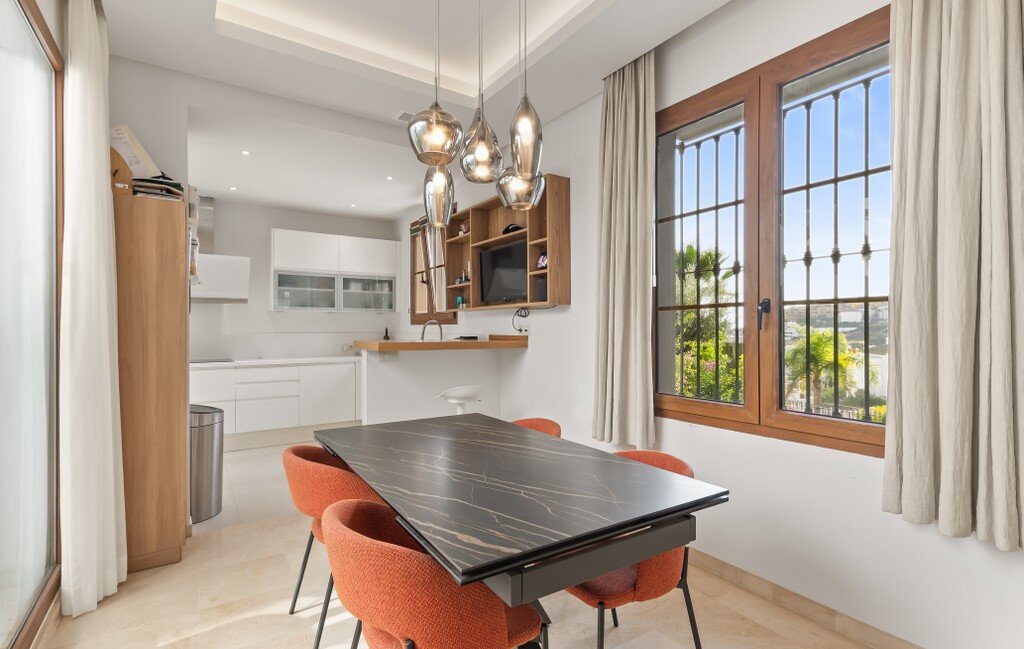 4 Bed Detached Villa in Estepona
