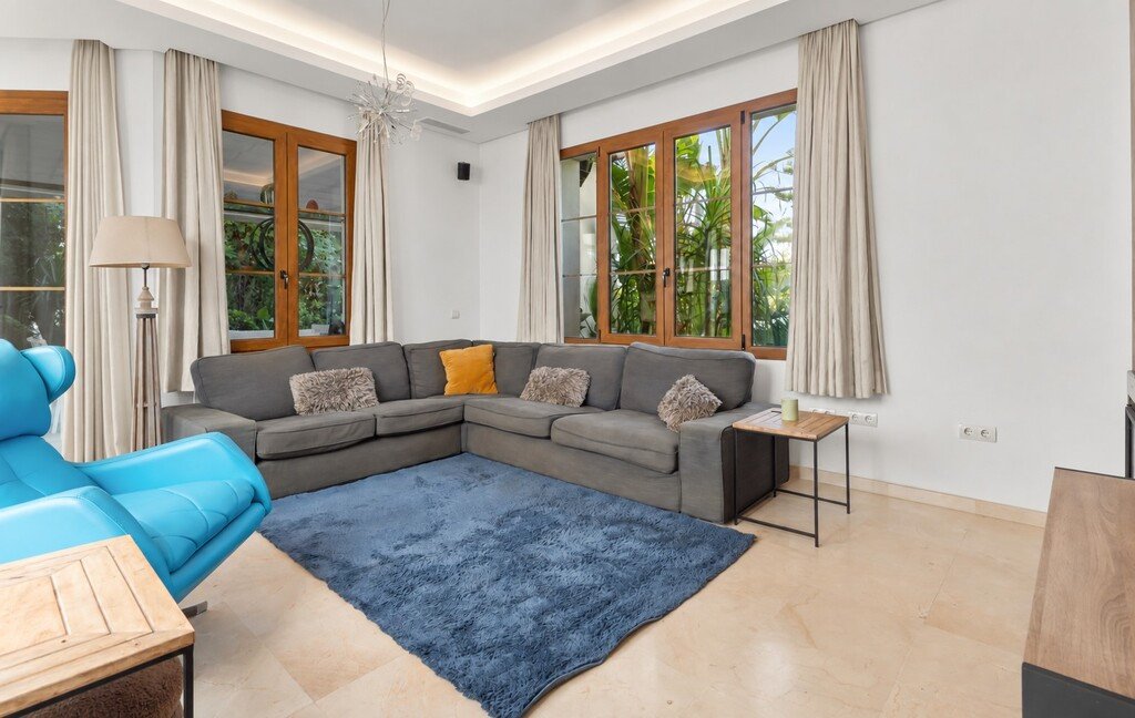 4 Bed Detached Villa in Estepona