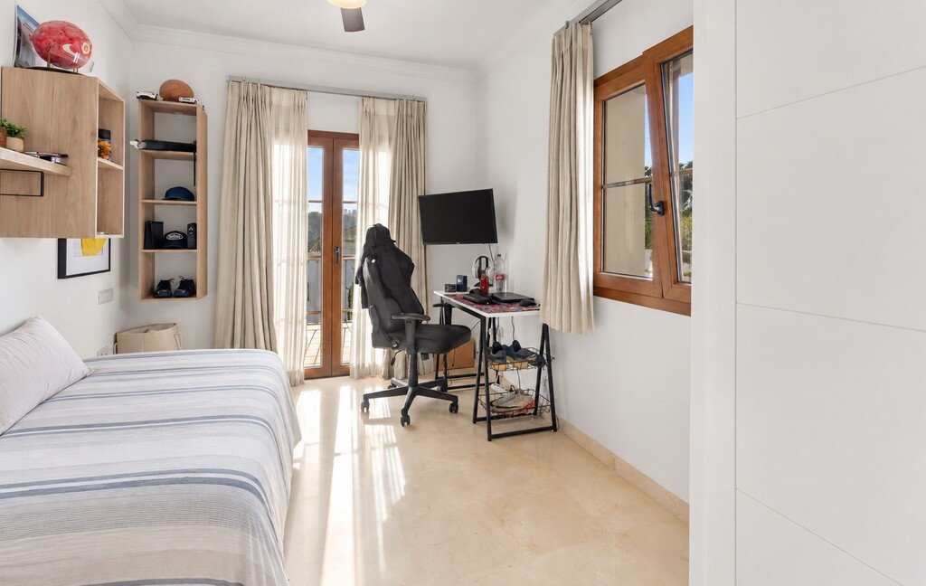 4 Bed Detached Villa in Estepona