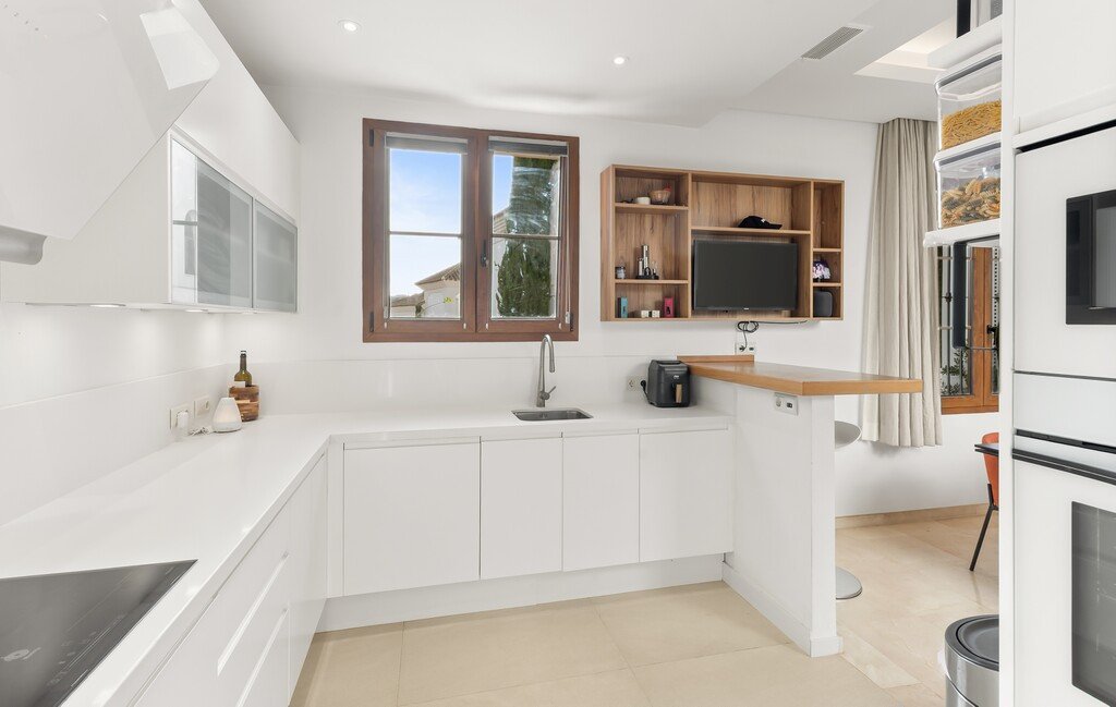 4 Bed Detached Villa in Estepona