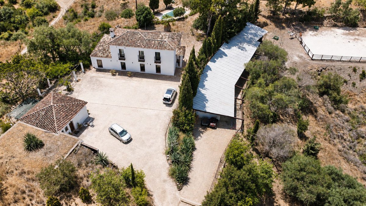 4 Bed Finca - Cortijo in Mijas