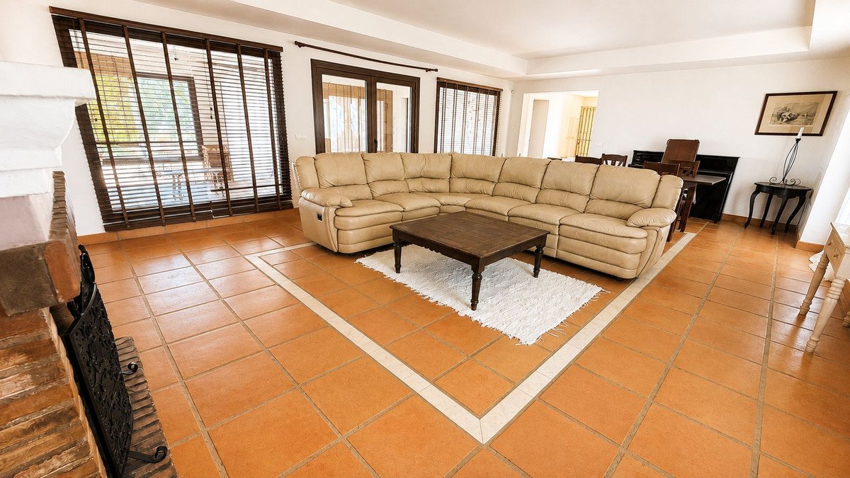 4 Bed Finca - Cortijo in Mijas