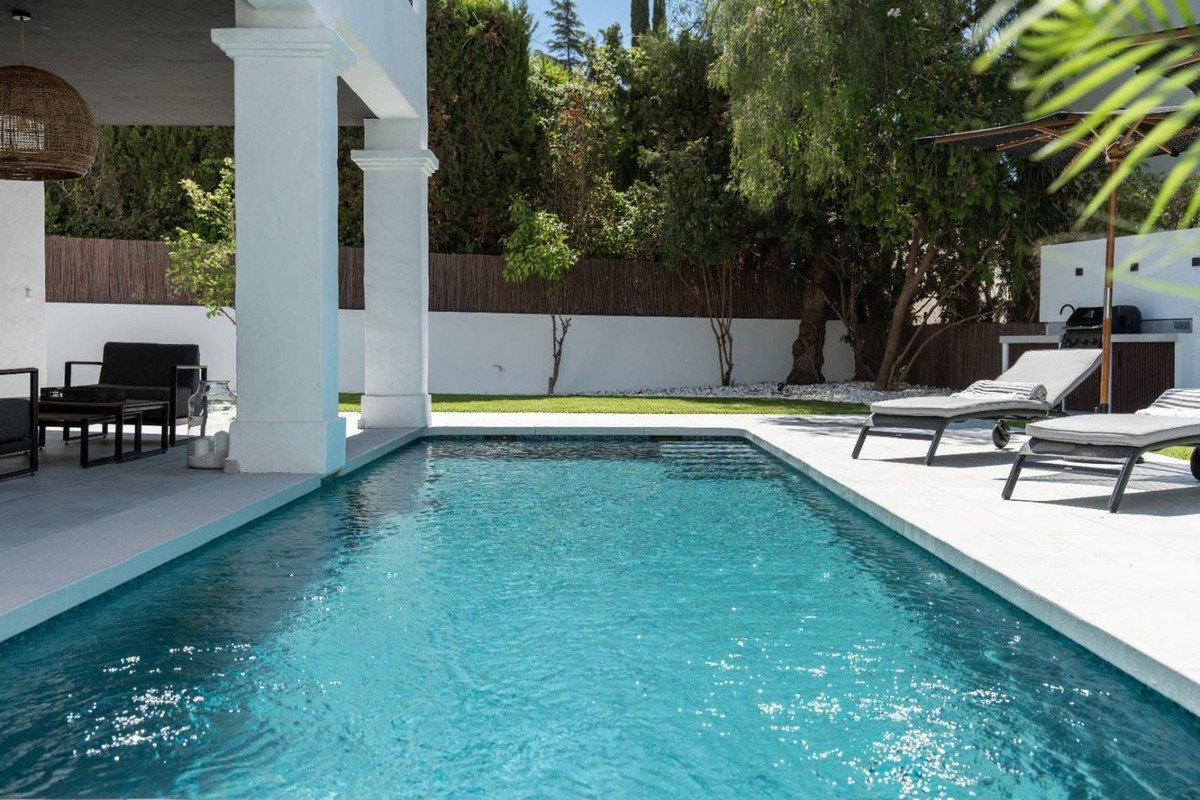 5 Bed Detached Villa in Benahavís