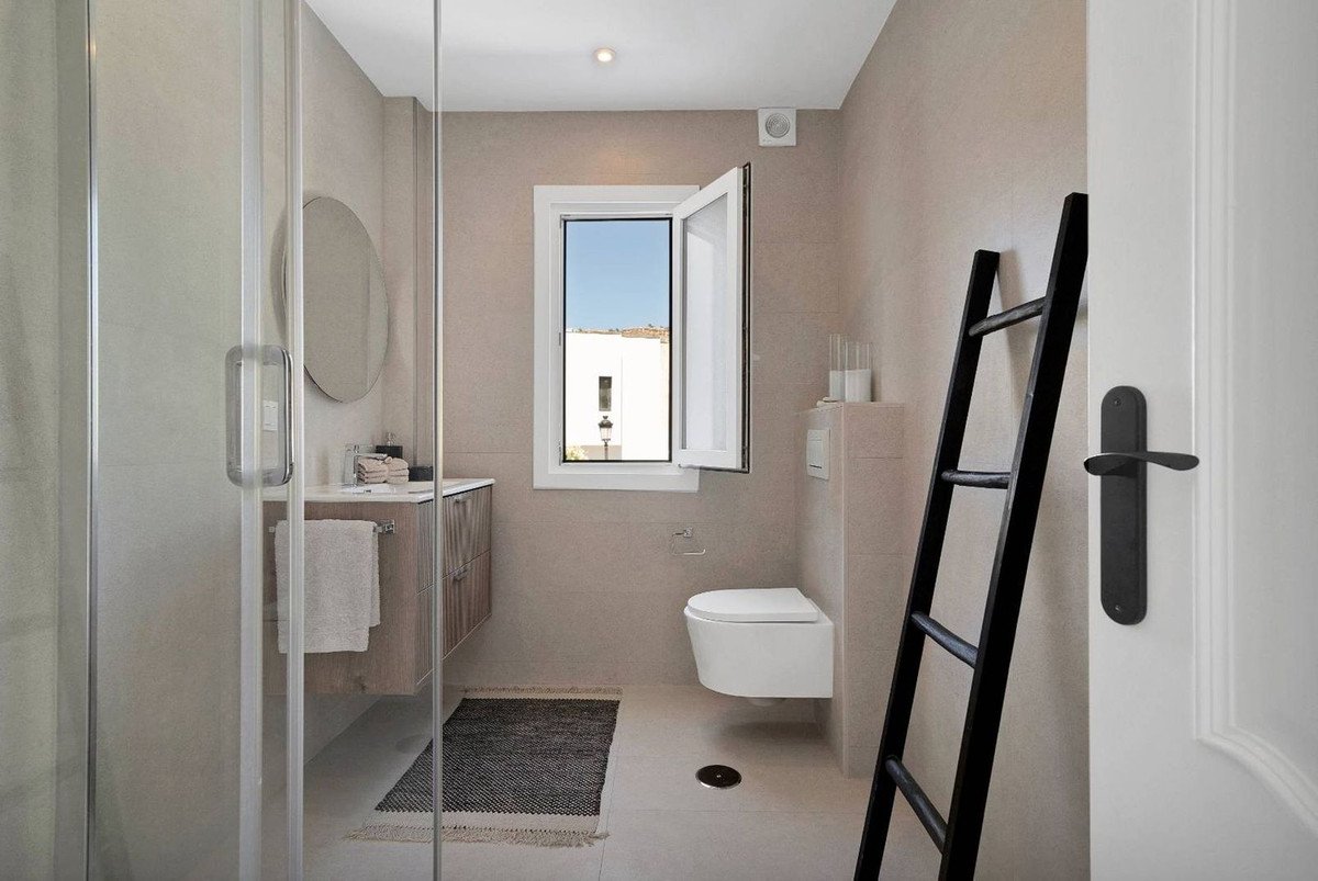 5 Bed Detached Villa in Benahavís