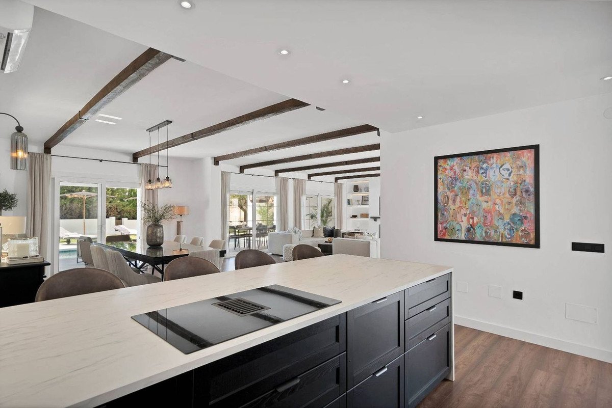 5 Bed Detached Villa in Benahavís