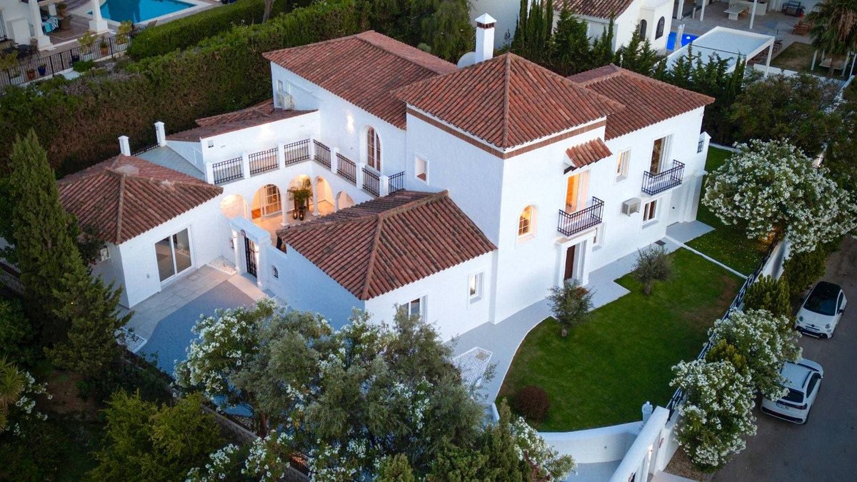 5 Bed Detached Villa in Benahavís