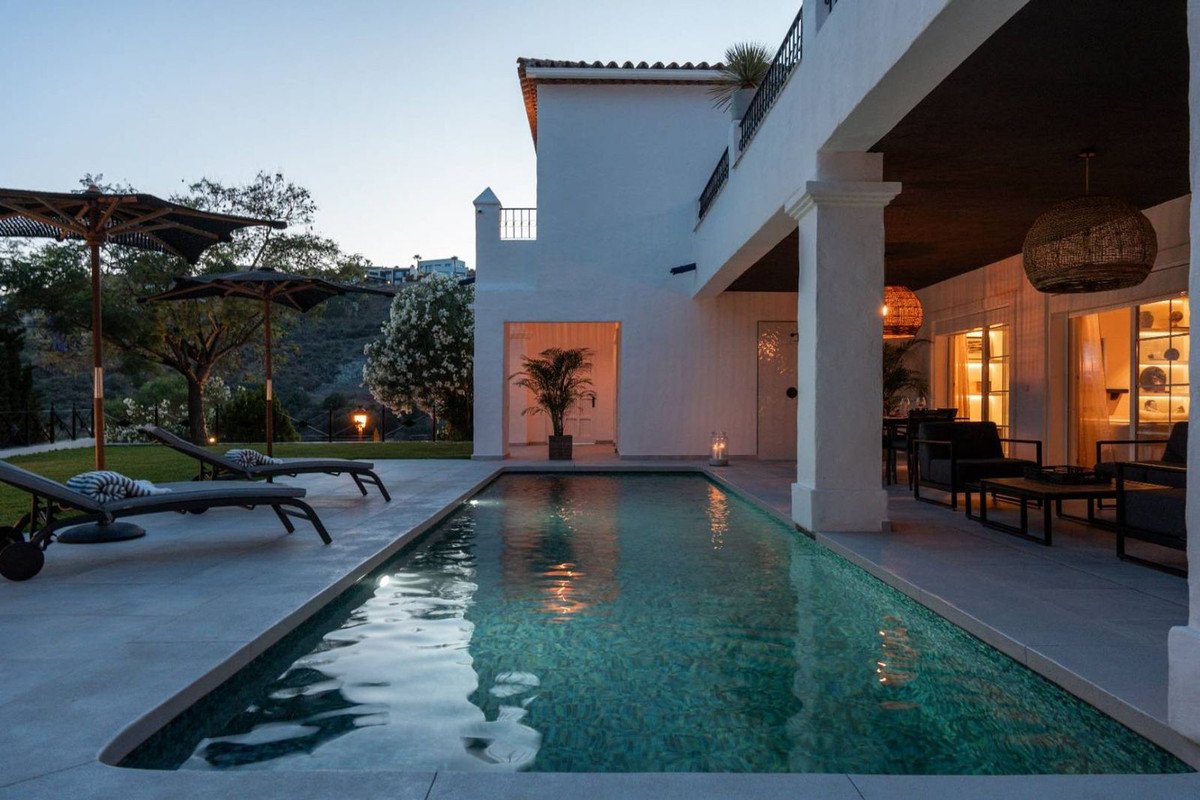 5 Bed Detached Villa in Benahavís