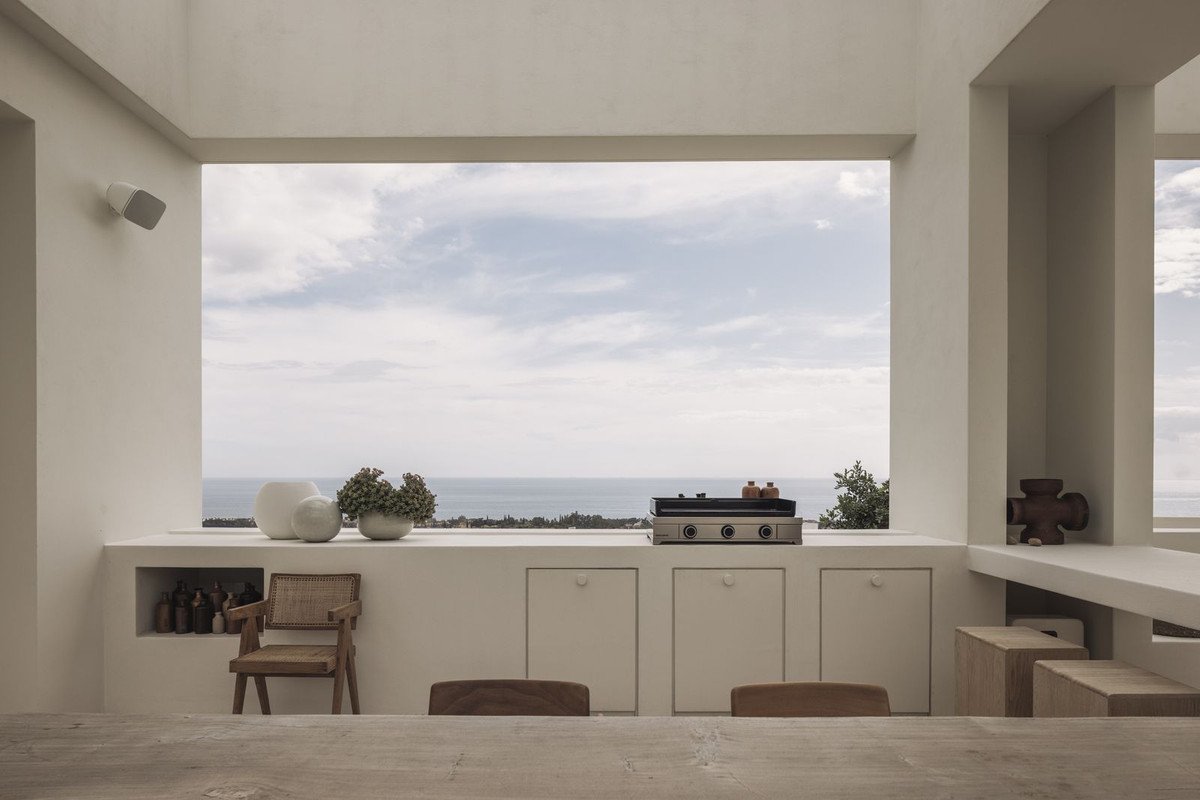 6 Bed Detached Villa in Altos de los Monteros