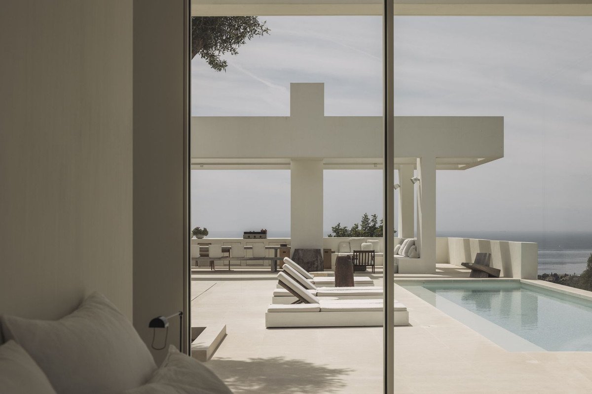6 Bed Detached Villa in Altos de los Monteros