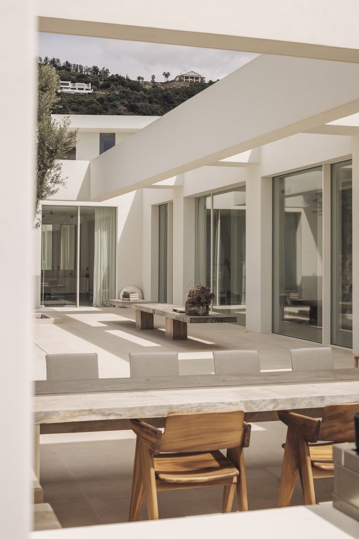 6 Bed Detached Villa in Altos de los Monteros
