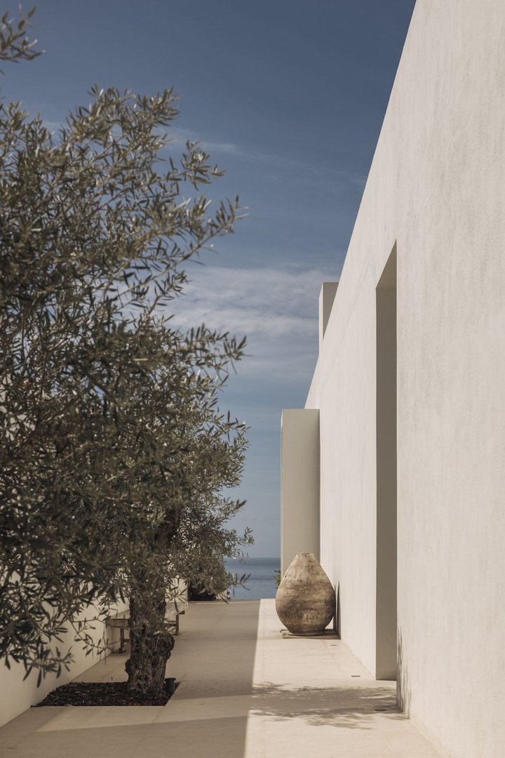 6 Bed Detached Villa in Altos de los Monteros