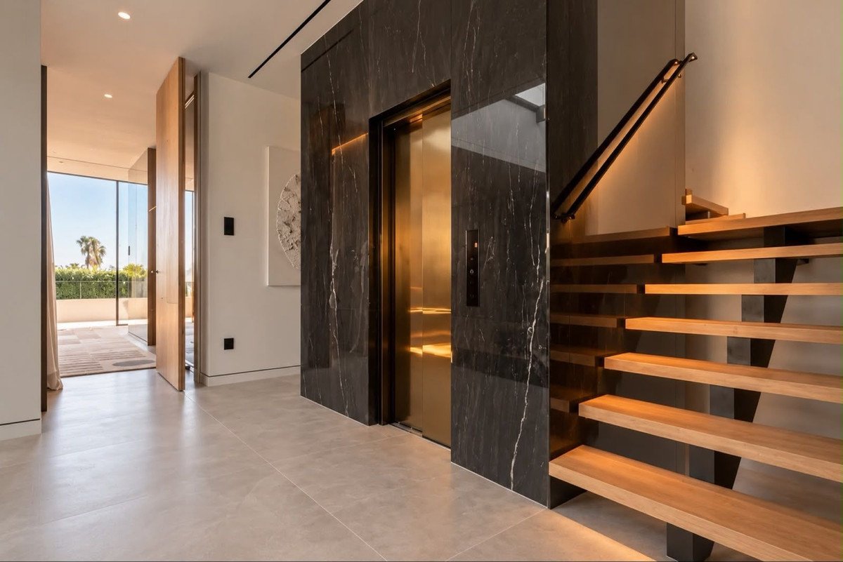 5 Bed Detached Villa in The Golden Mile