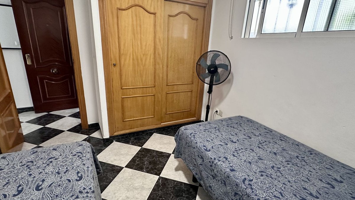 2 Bed Middle Floor Apartment in Fuengirola