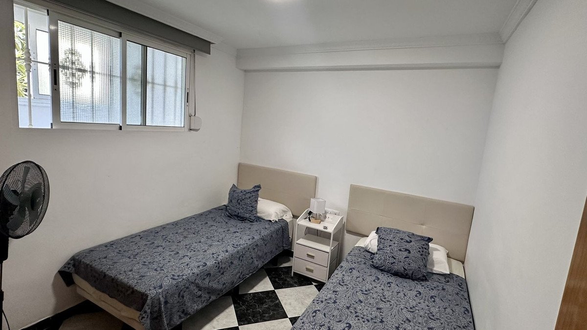 2 Bed Middle Floor Apartment in Fuengirola