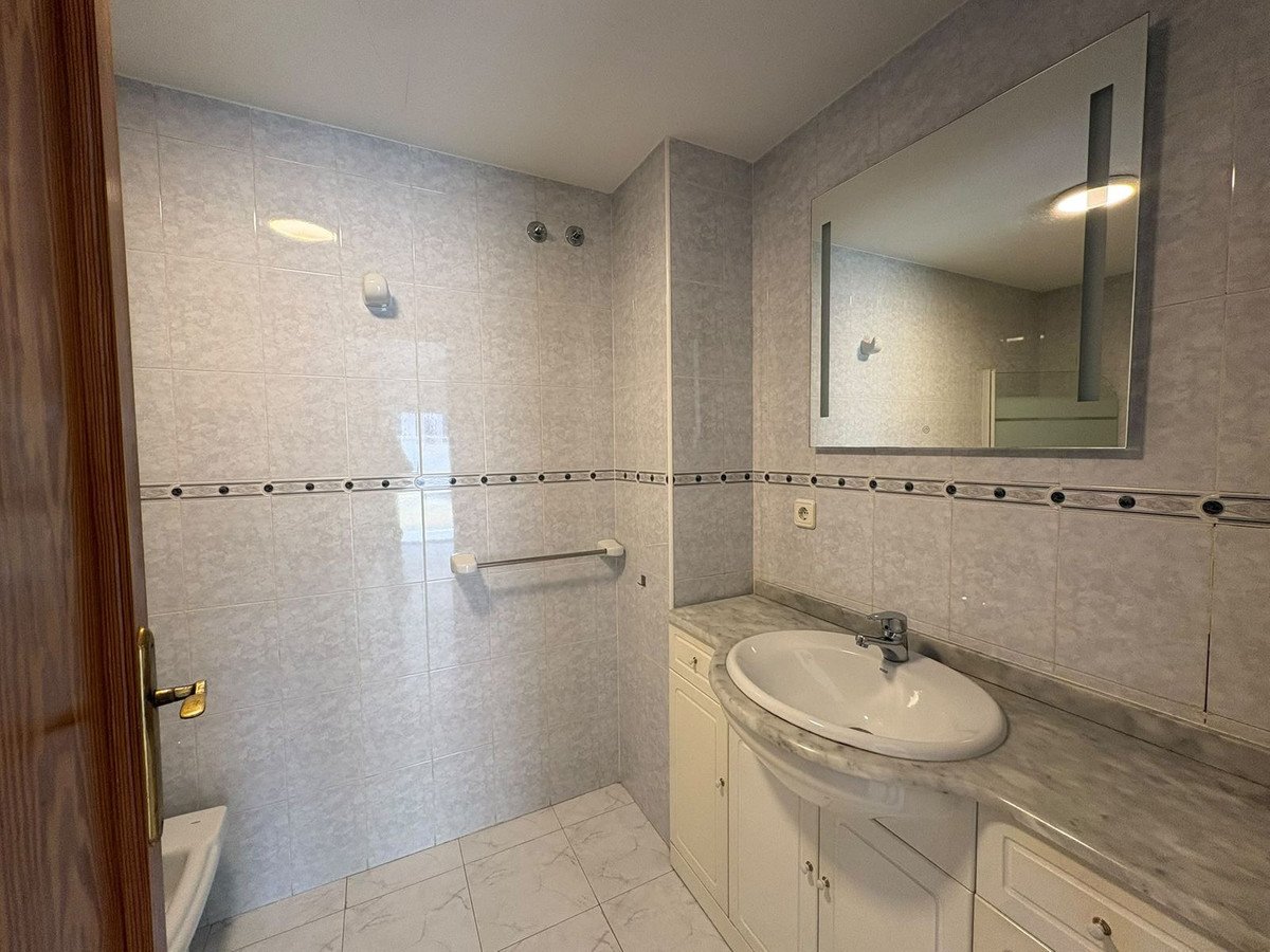 2 Bed Middle Floor Apartment in Albir