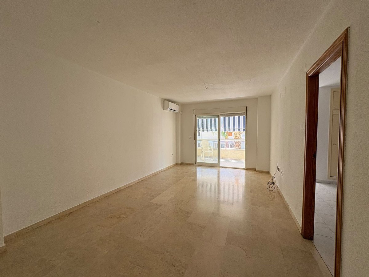 2 Bed Middle Floor Apartment in Albir