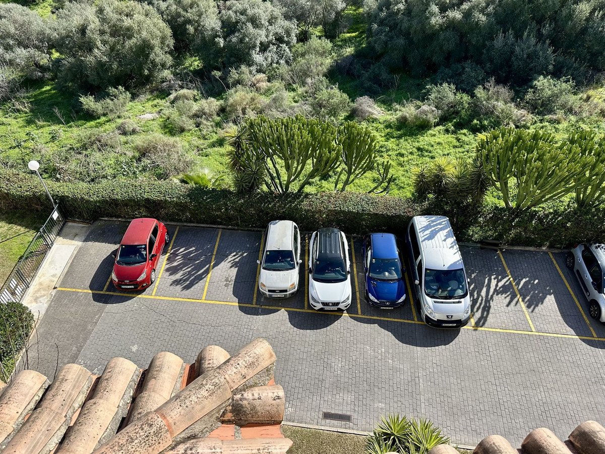 2 Bed Top Floor Apartment in Cerros del Aguila