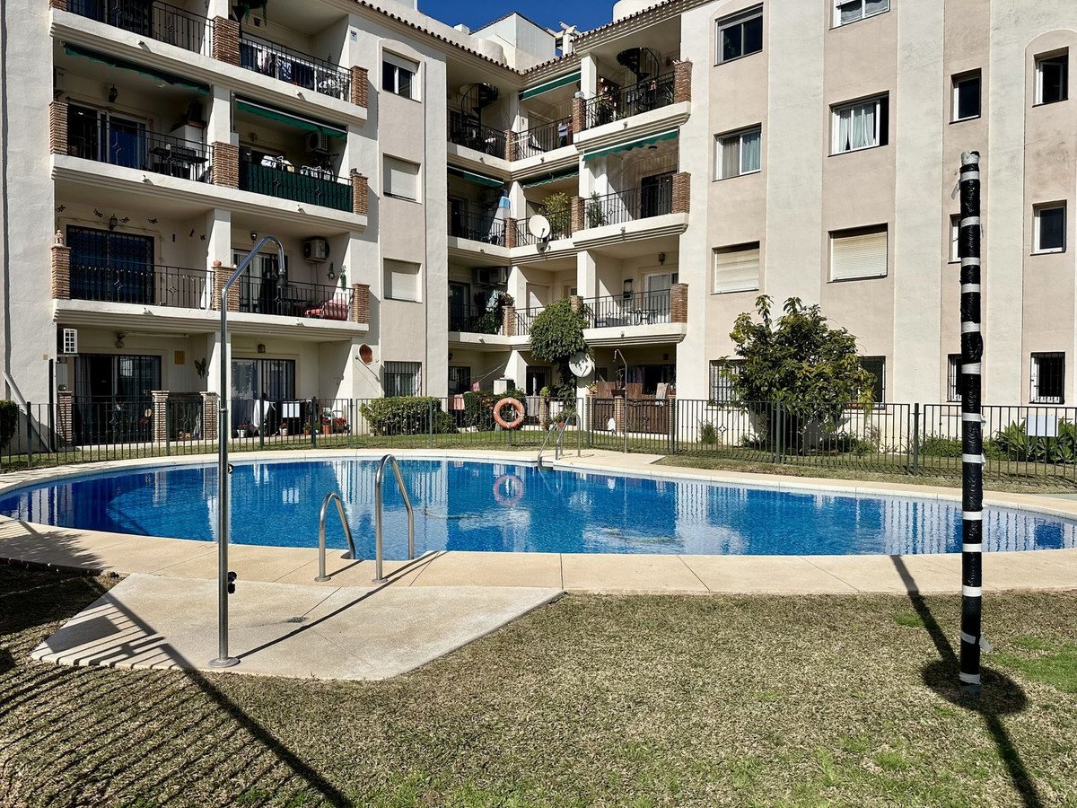 2 Bed Top Floor Apartment in Cerros del Aguila