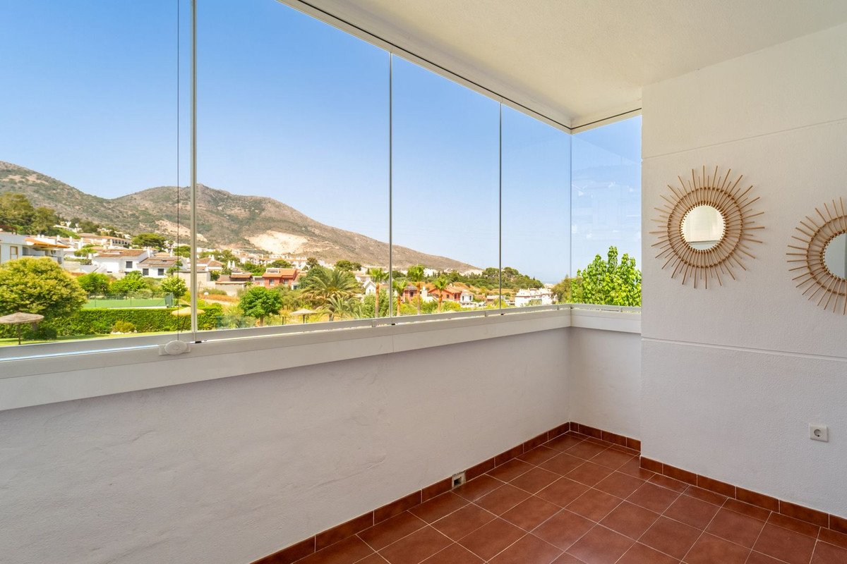 2 Bed Middle Floor Apartment in Benalmadena
