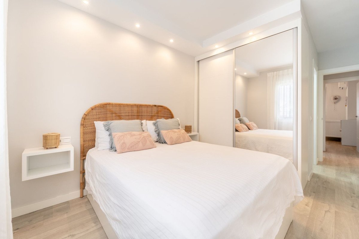 2 Bed Middle Floor Apartment in Benalmadena