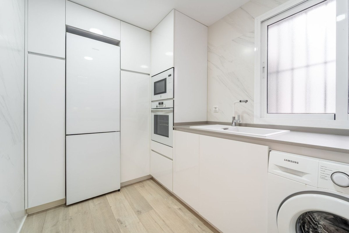 2 Bed Middle Floor Apartment in Benalmadena