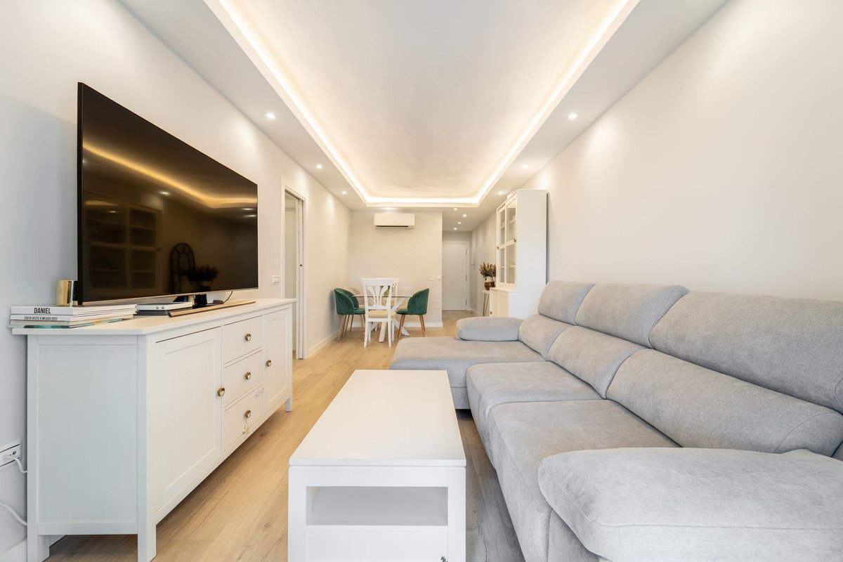 2 Bed Middle Floor Apartment in Benalmadena